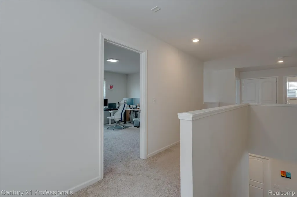 8580 Pioneer Street Washington Township MI 48094