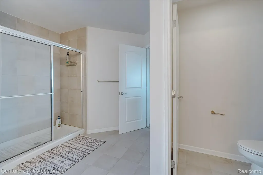 8580 Pioneer Street Washington Township MI 48094