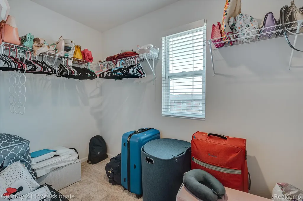 8580 Pioneer Street Washington Township MI 48094