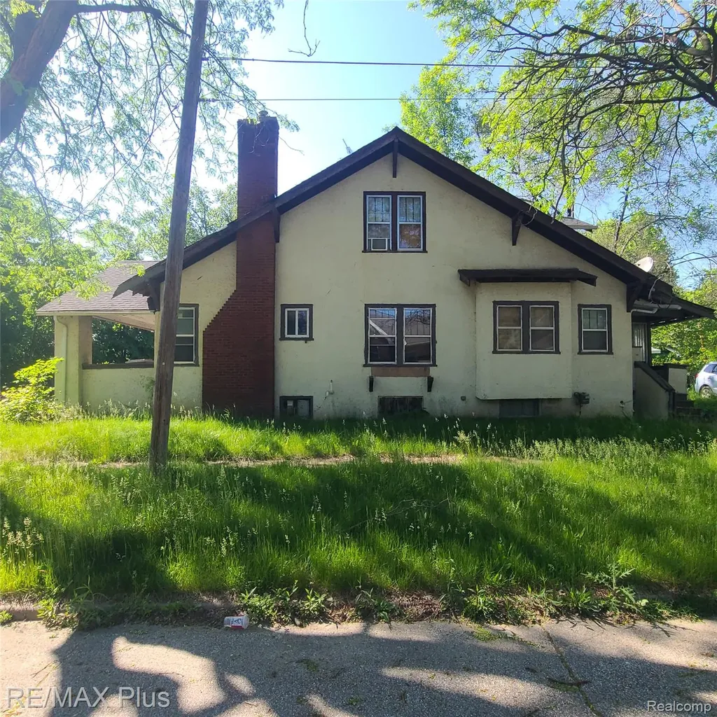 1321 Kearsley Park Boulevard Flint City MI 48506