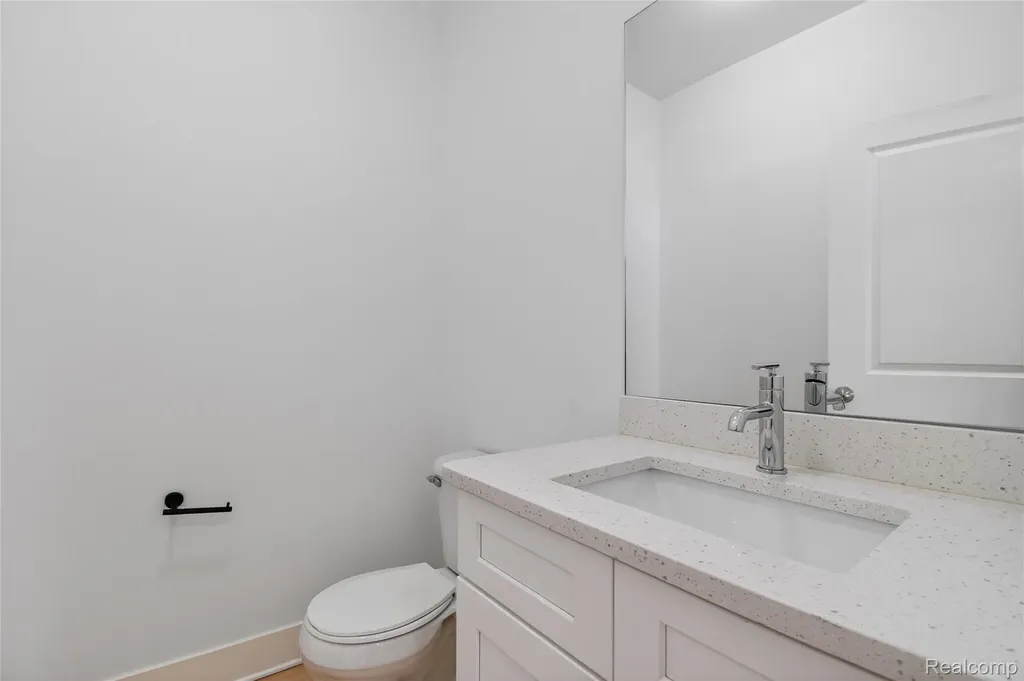 2925 Square Lake Court Troy City MI 48085