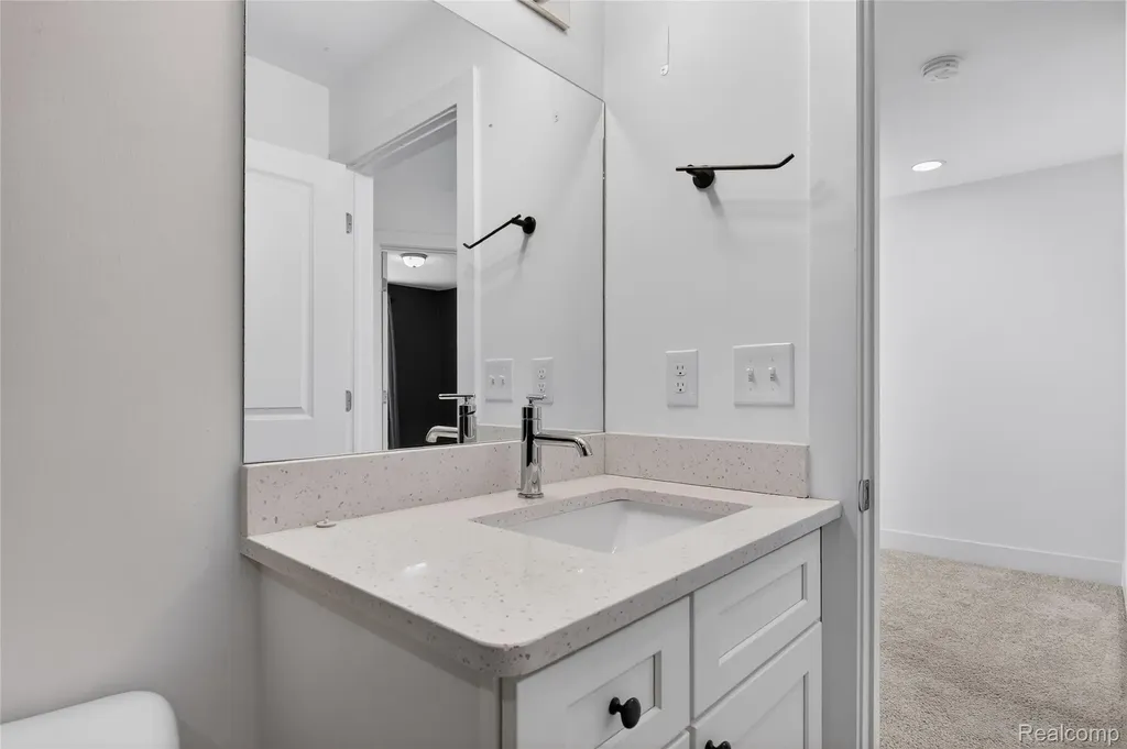 2925 Square Lake Court Troy City MI 48085