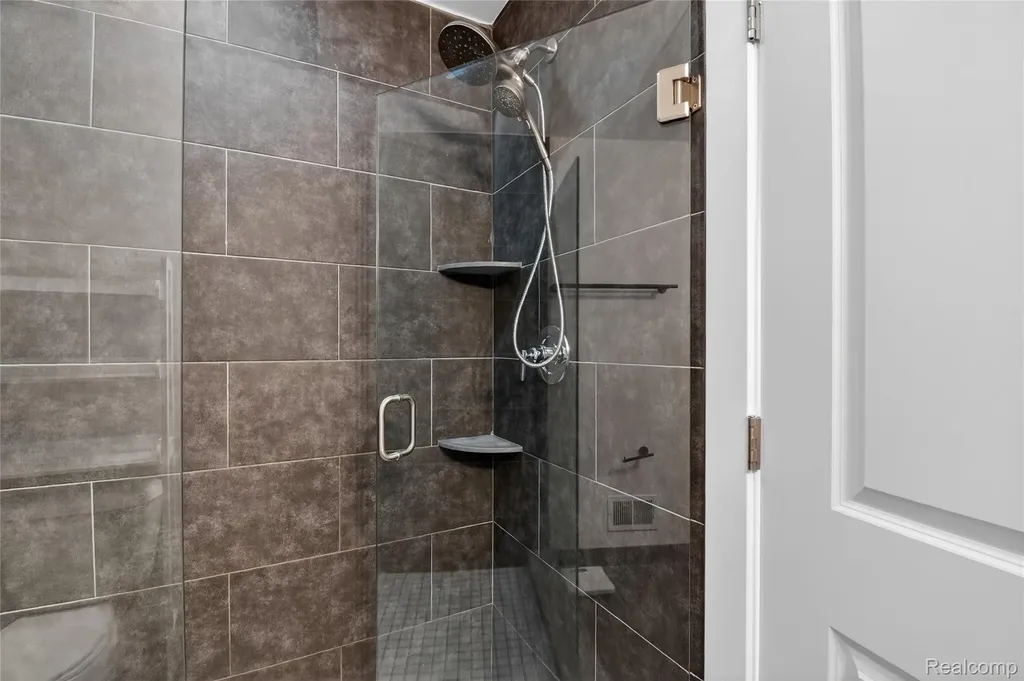 2925 Square Lake Court Troy City MI 48085