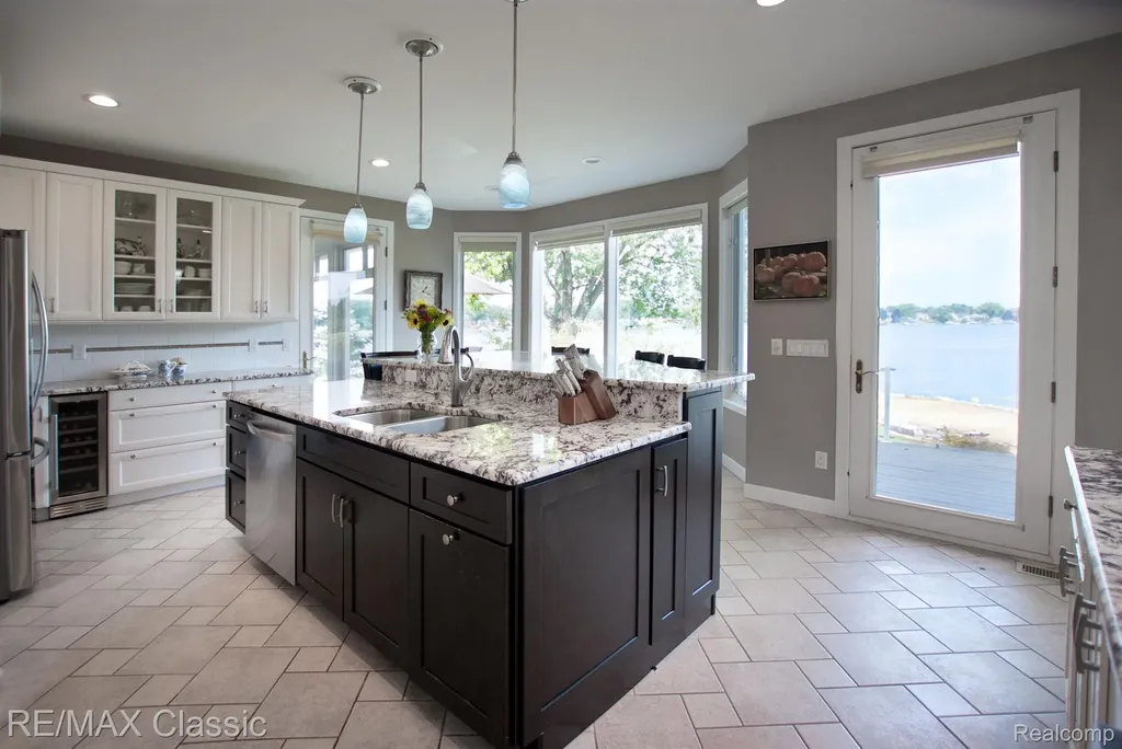826 Wolverine Drive Wolverine Lake Village MI 48390