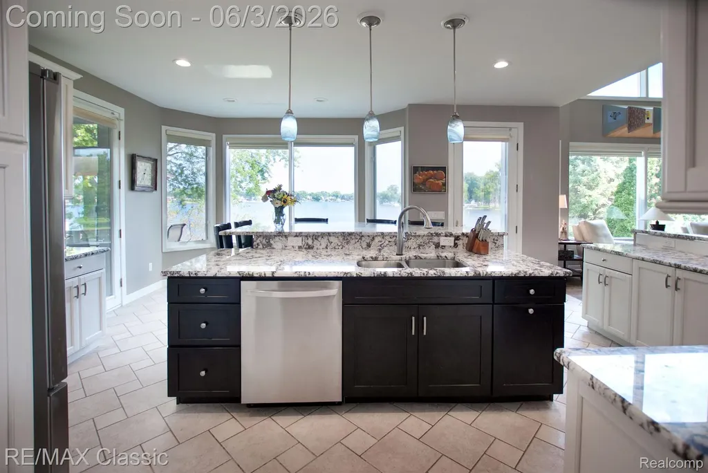 826 Wolverine Drive Wolverine Lake Village MI 48390