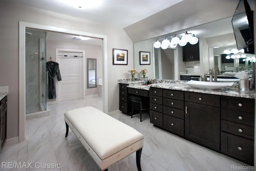 826 Wolverine Drive Wolverine Lake Village MI 48390