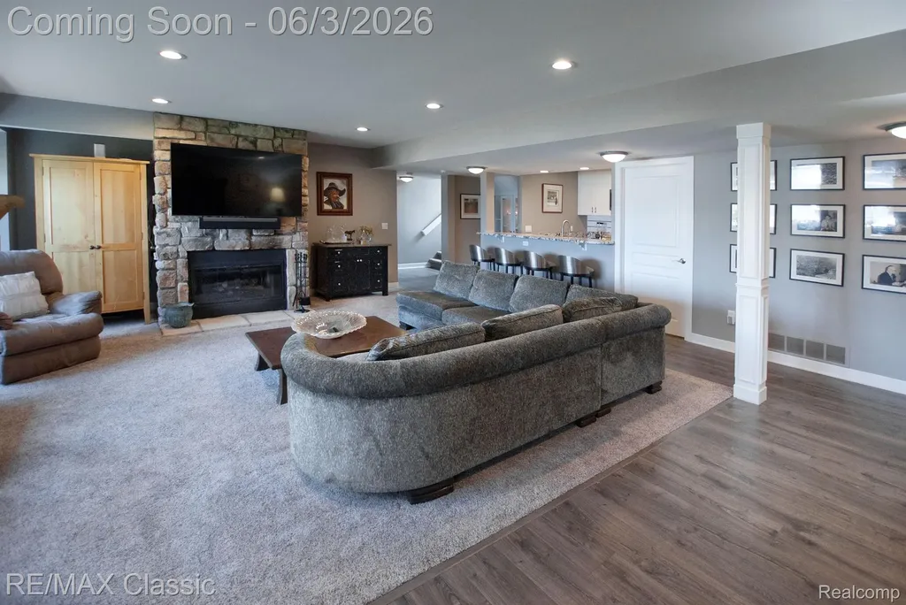 826 Wolverine Drive Wolverine Lake Village MI 48390