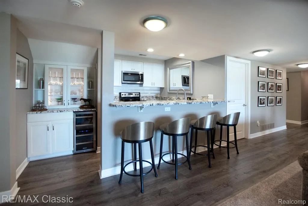 826 Wolverine Drive Wolverine Lake Village MI 48390