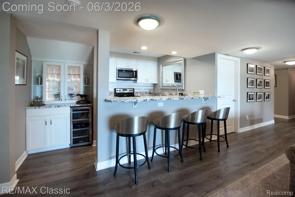 826 Wolverine Drive Wolverine Lake Village MI 48390