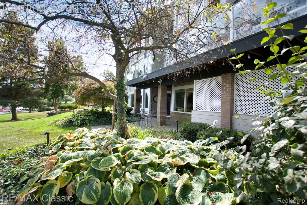 826 Wolverine Drive Wolverine Lake Village MI 48390