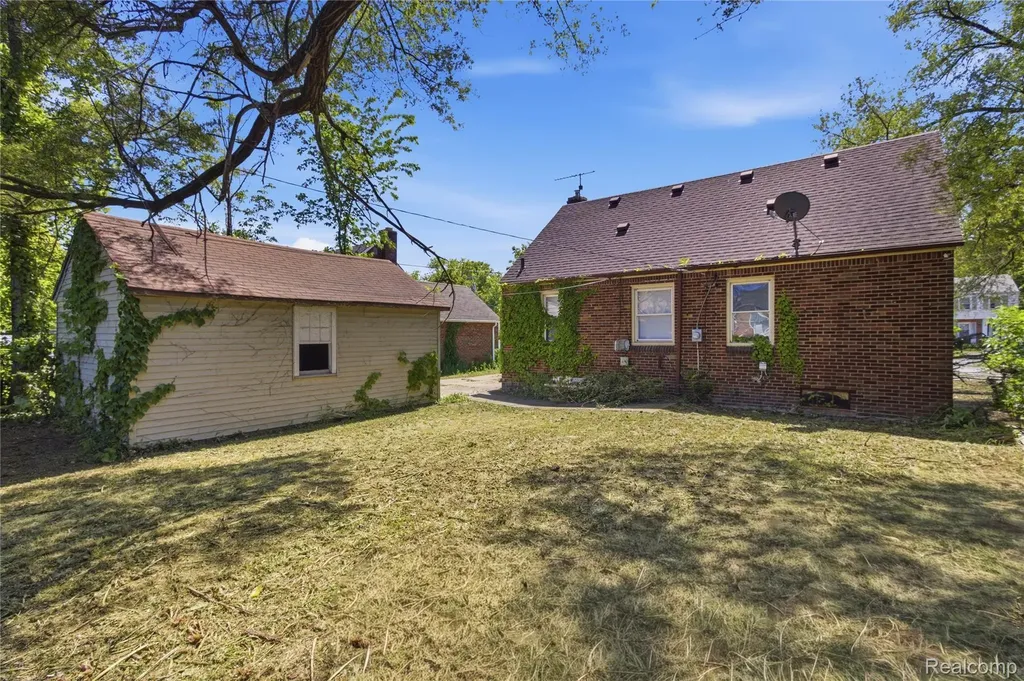 5918 Cadieux Road Detroit City MI 48224
