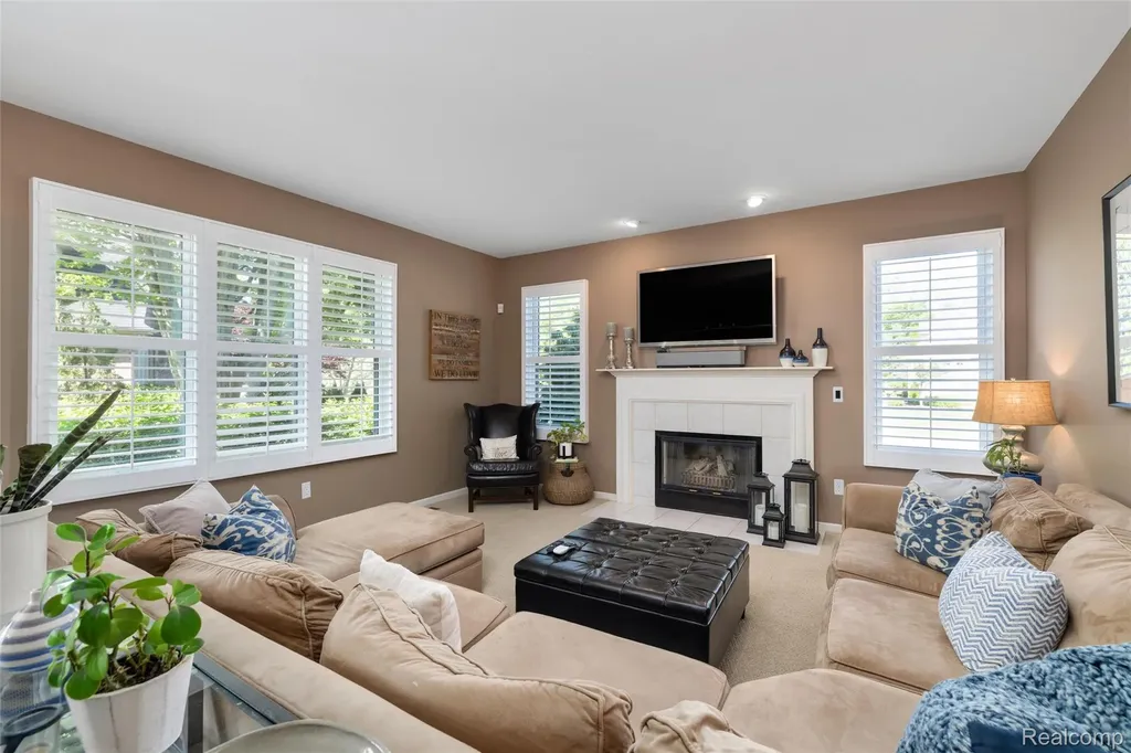 4617 Waterbury Drive Independence Charter Township MI 48348