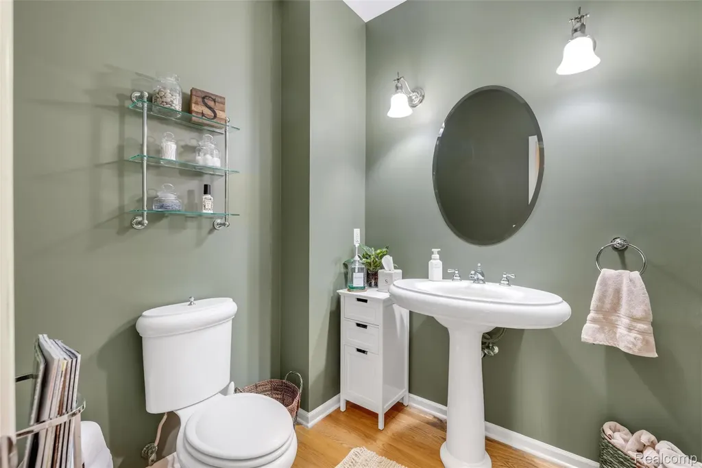 4617 Waterbury Drive Independence Charter Township MI 48348