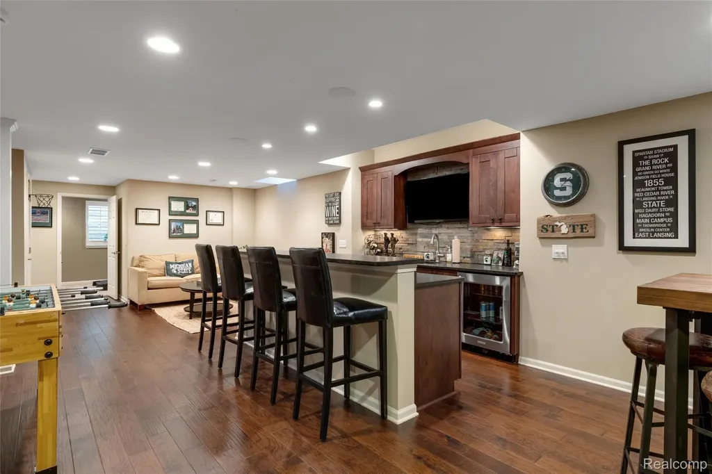 4617 Waterbury Drive Independence Charter Township MI 48348