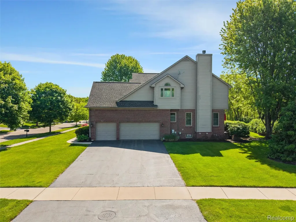 4617 Waterbury Drive Independence Charter Township MI 48348