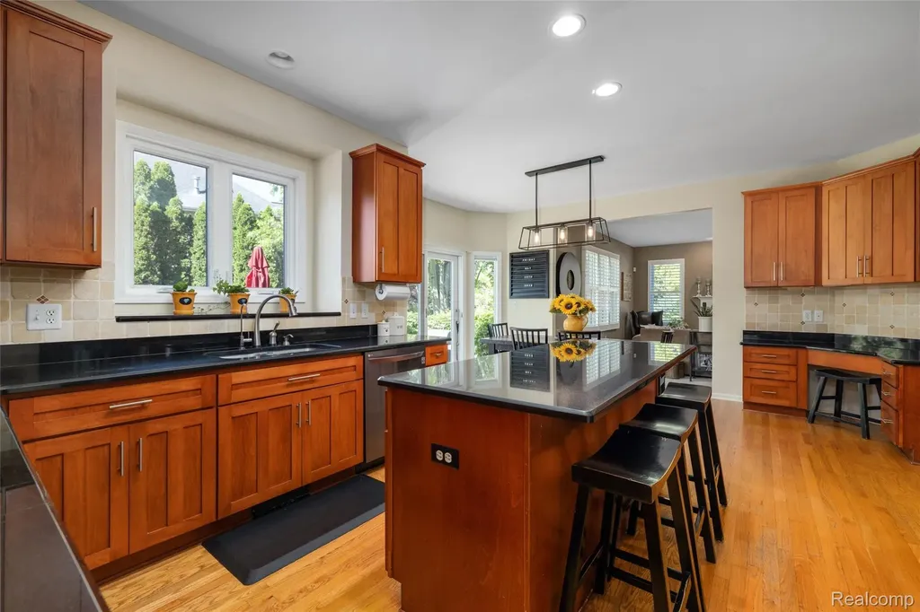 4617 Waterbury Drive Independence Charter Township MI 48348