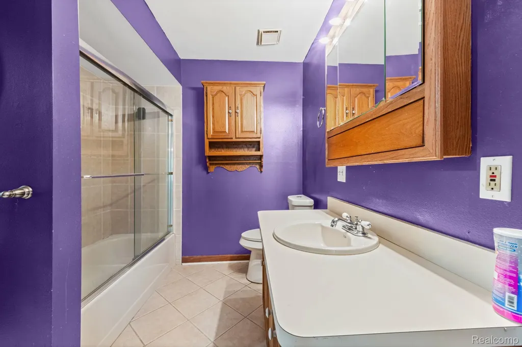 23622 Cottrell Street Clinton Charter Township MI 48035