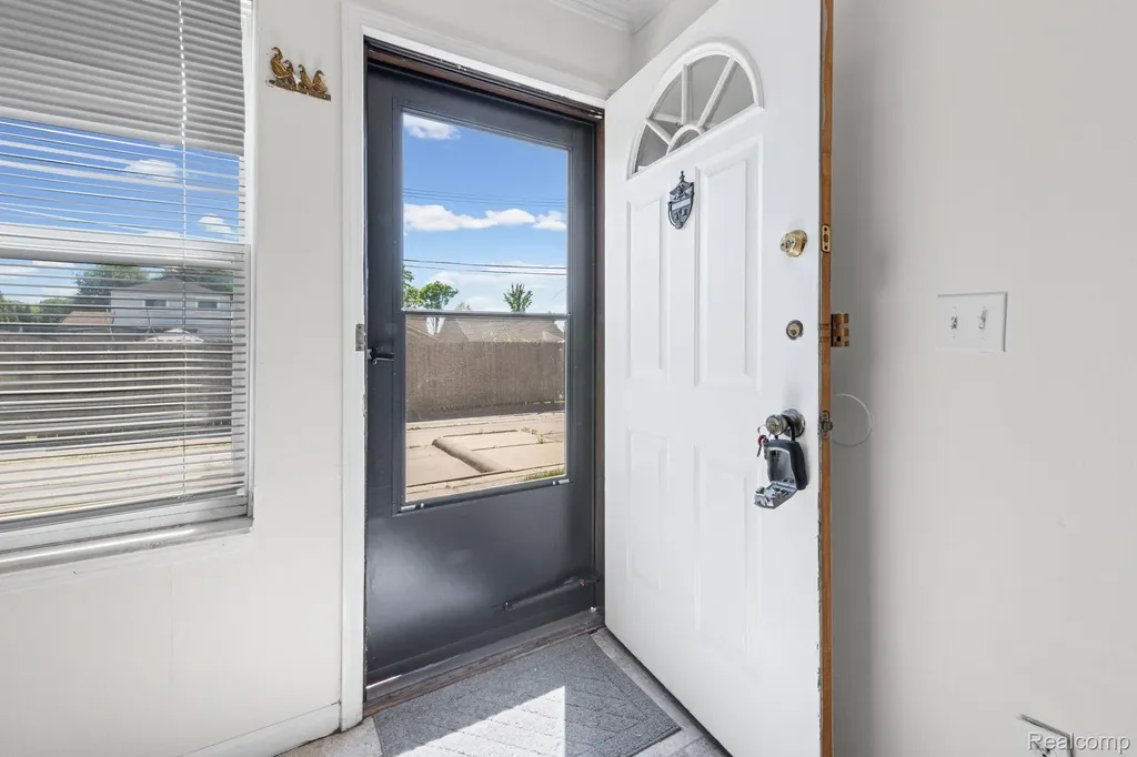 23622 Cottrell Street Clinton Charter Township MI 48035
