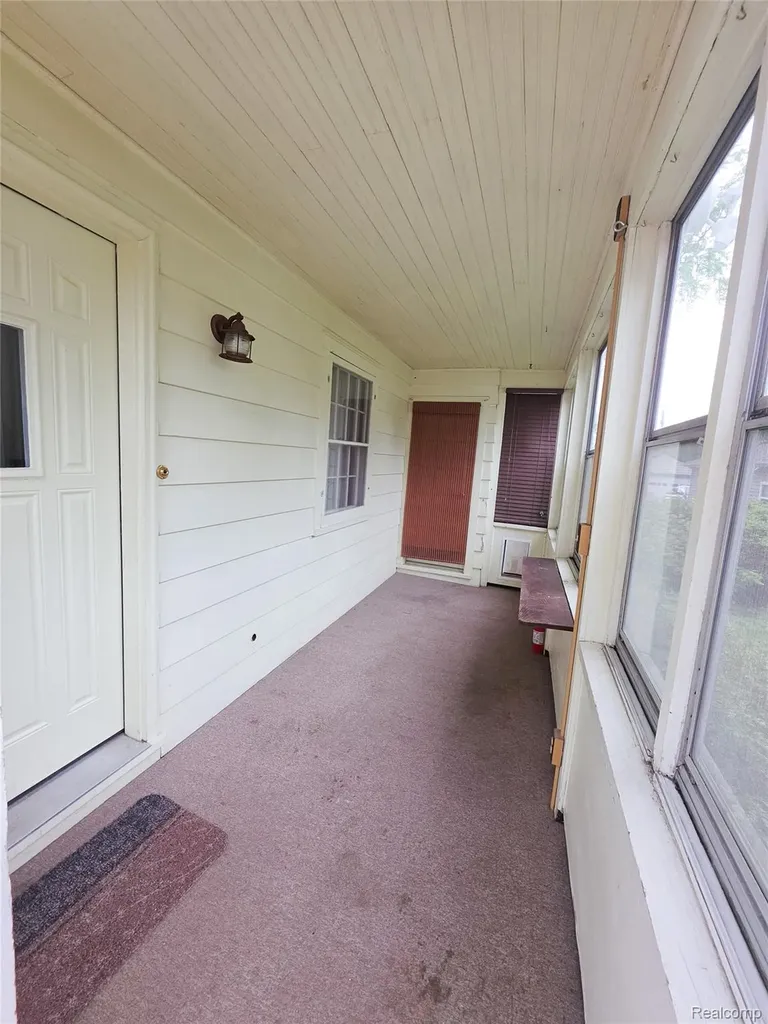 1333 Court Street Port Huron City MI 48060