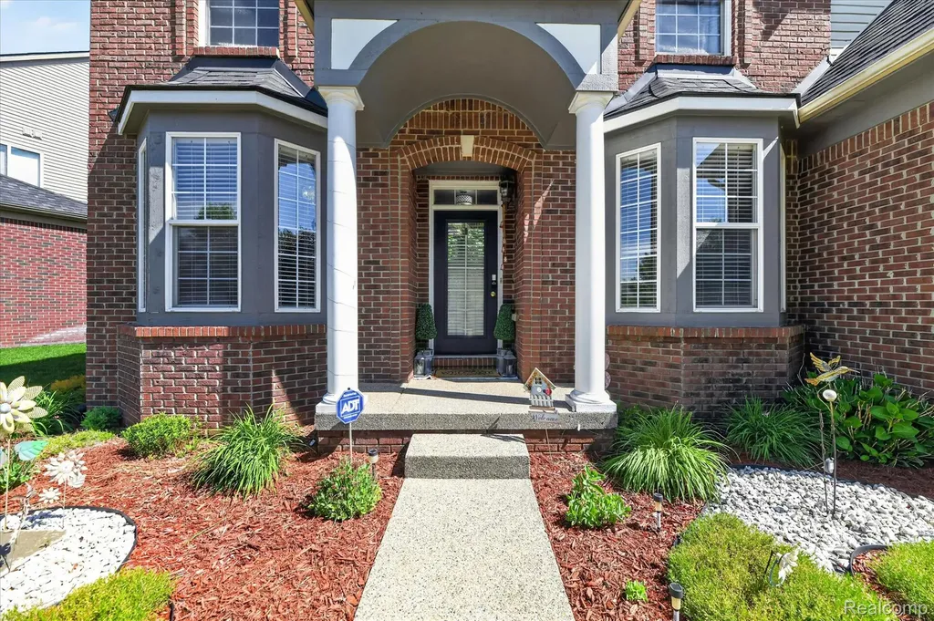 6827 Blackwell Shelby Charter Township MI 48317