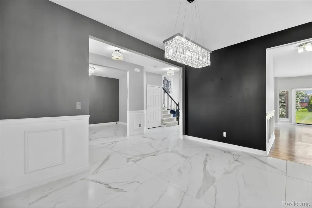 6827 Blackwell Shelby Charter Township MI 48317