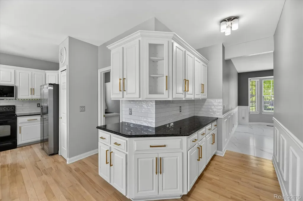 6827 Blackwell Shelby Charter Township MI 48317