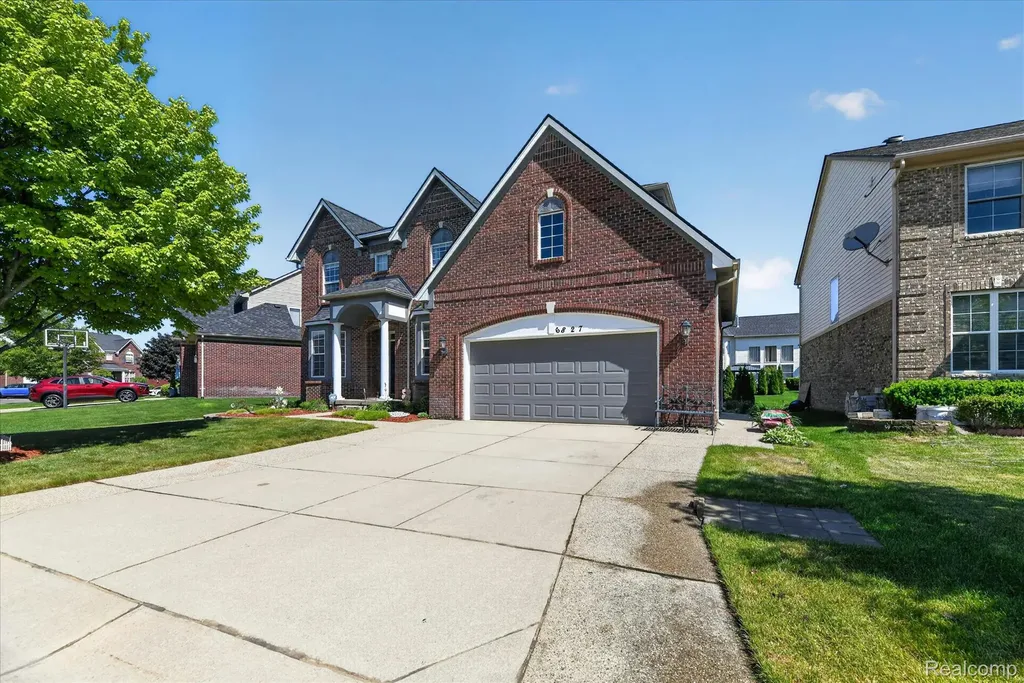 6827 Blackwell Shelby Charter Township MI 48317