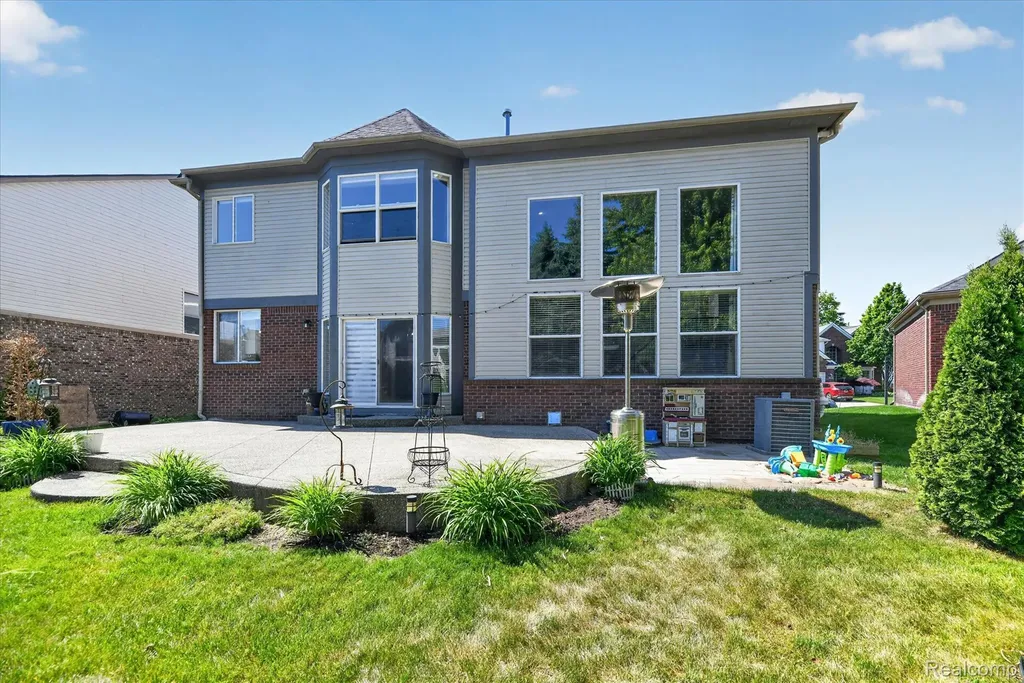 6827 Blackwell Shelby Charter Township MI 48317