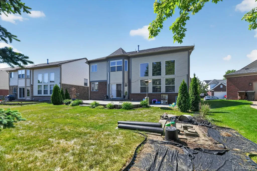 6827 Blackwell Shelby Charter Township MI 48317