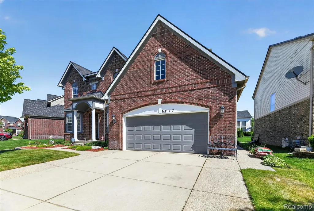 6827 Blackwell Shelby Charter Township MI 48317