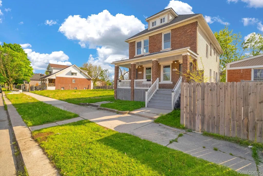 6423 Hazlett Street Detroit City MI 48210