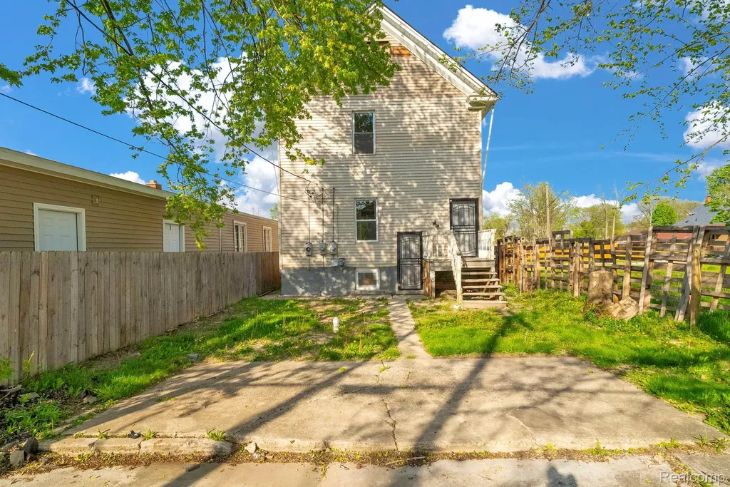 6423 Hazlett Street Detroit City MI 48210