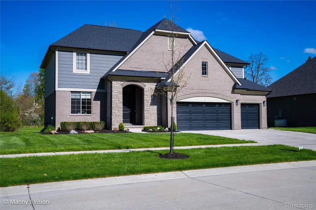 2935 Basil Drive Rochester Hills City MI 48309
