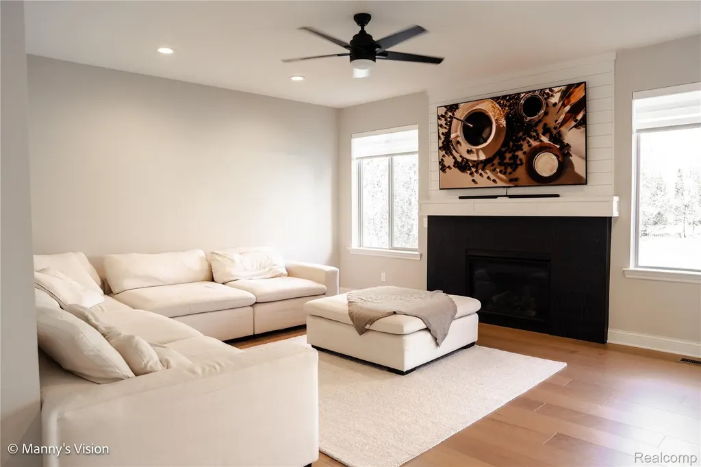 2935 Basil Drive Rochester Hills City MI 48309