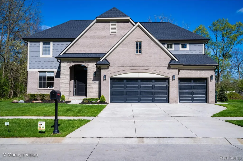 2935 Basil Drive Rochester Hills City MI 48309