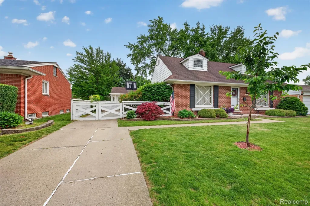 29571 Lori Street Livonia City MI 48154
