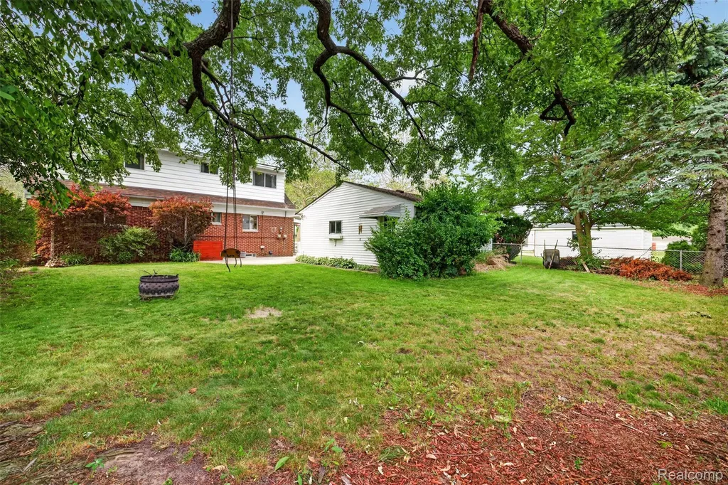 29571 Lori Street Livonia City MI 48154