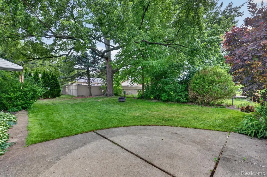 29571 Lori Street Livonia City MI 48154