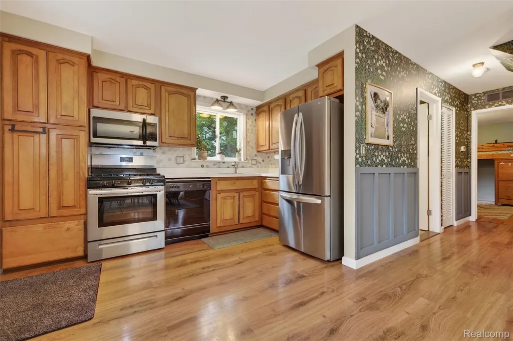 29571 Lori Street Livonia City MI 48154