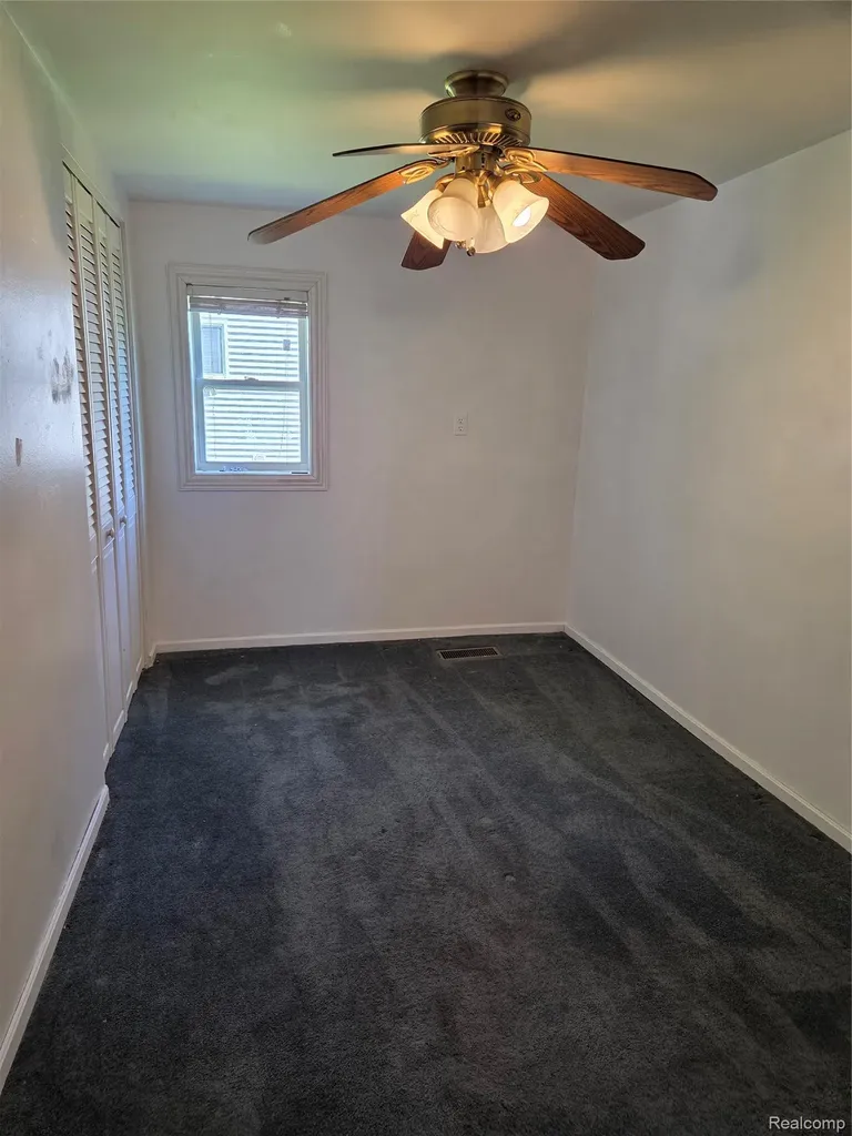 941 Burlingham Street Oxford Charter Township MI 48371