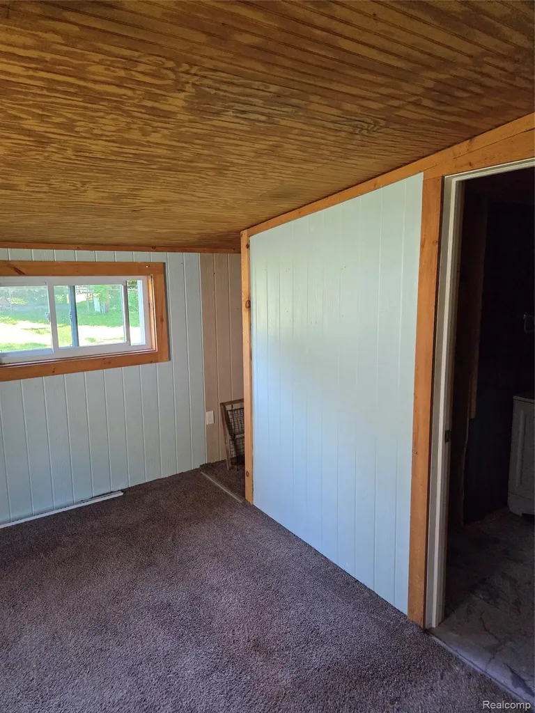 941 Burlingham Street Oxford Charter Township MI 48371