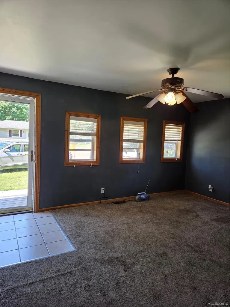 941 Burlingham Street Oxford Charter Township MI 48371