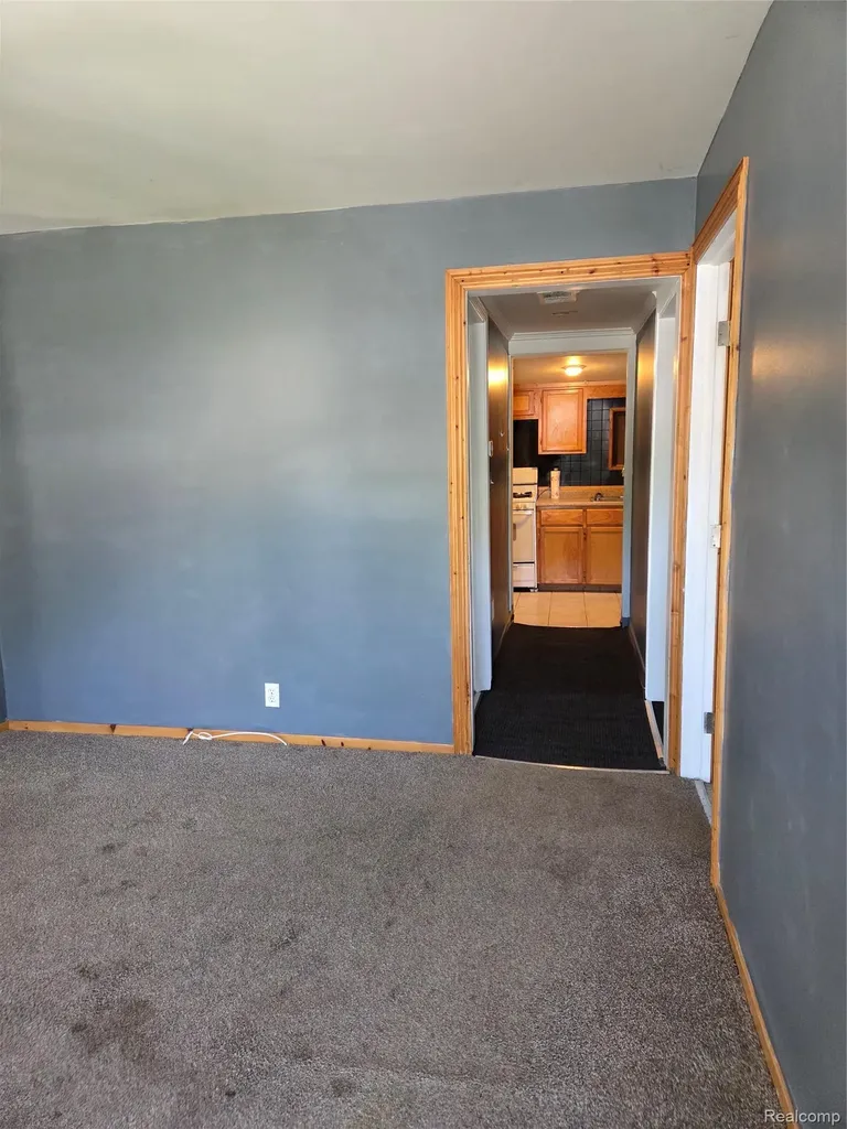 941 Burlingham Street Oxford Charter Township MI 48371