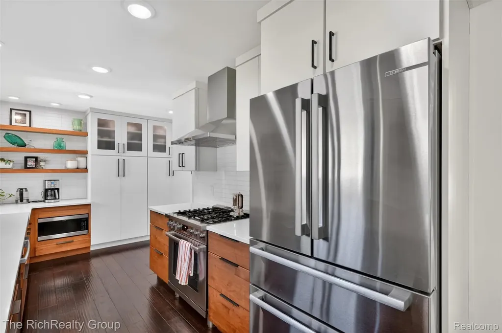 7117 Ward Eagle Drive West Bloomfield Charter Township MI 48322