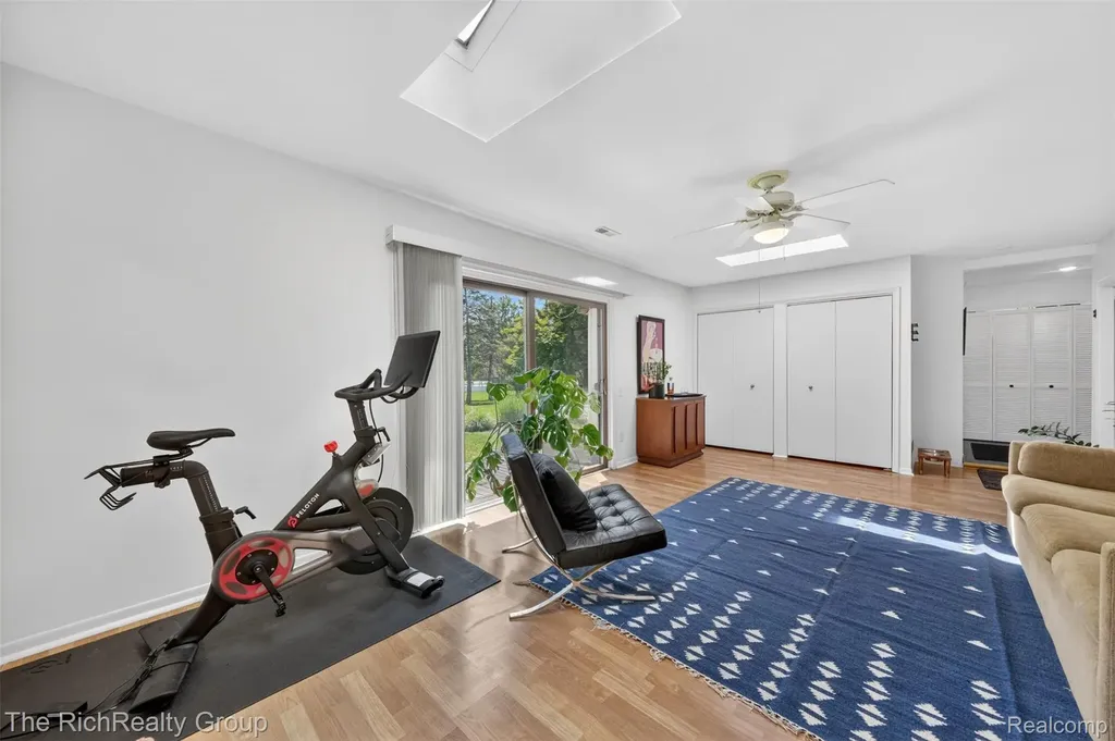 7117 Ward Eagle Drive West Bloomfield Charter Township MI 48322