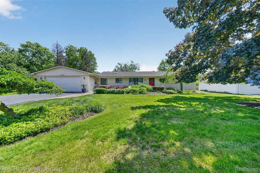 7117 Ward Eagle Drive West Bloomfield Charter Township MI 48322