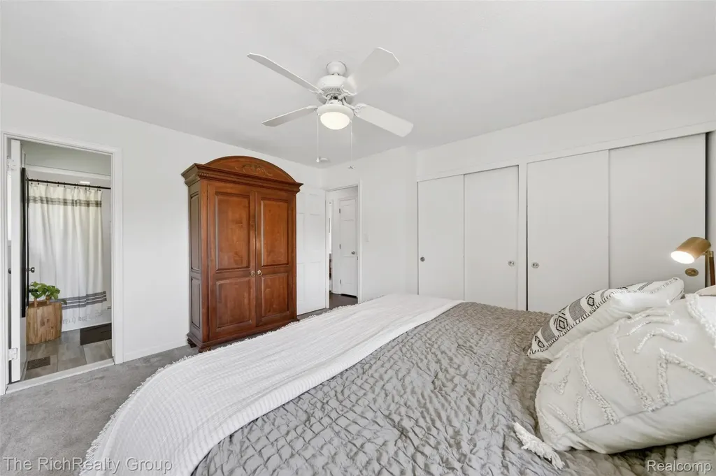 7117 Ward Eagle Drive West Bloomfield Charter Township MI 48322