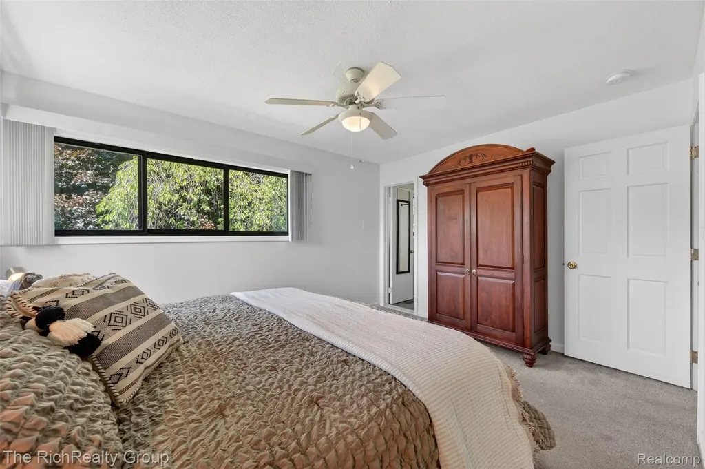 7117 Ward Eagle Drive West Bloomfield Charter Township MI 48322