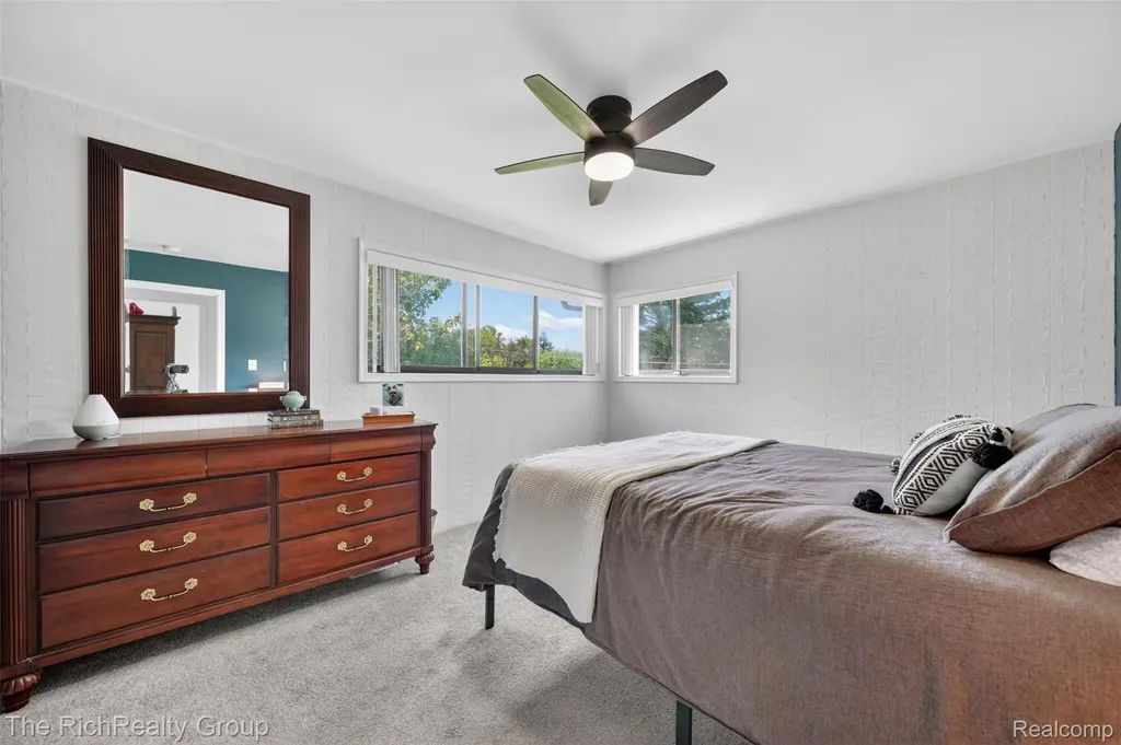 7117 Ward Eagle Drive West Bloomfield Charter Township MI 48322