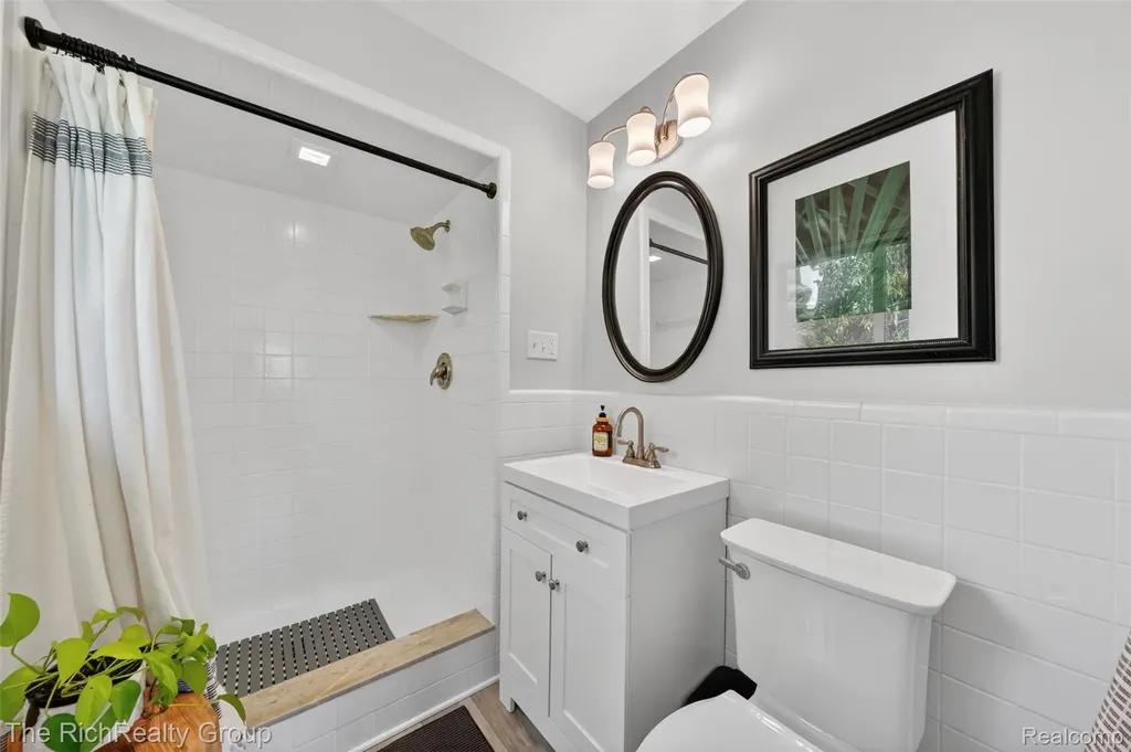 7117 Ward Eagle Drive West Bloomfield Charter Township MI 48322